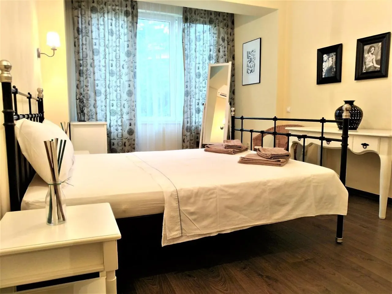 Baratero City Corner II Apartments صوفيا