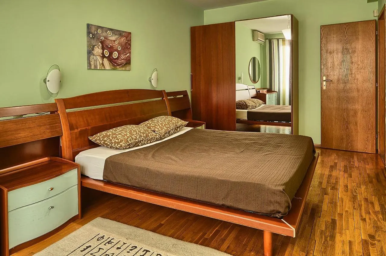 Baratero City Corner II Apartments صوفيا
